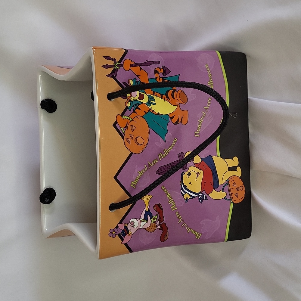 Winnie the Pooh Disney Halloween 2000 vintage Hundred Acres